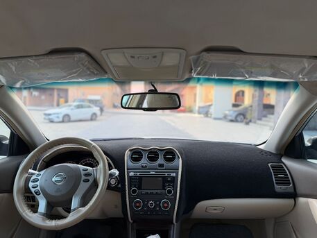 Manama, Vehicles, Cars & Trucks , BHD 1170,  Nissan Altima,  2010,  Automatic,  167389 KM,    Mid Option In Excellent Condition