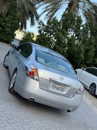 Manama, Vehicles, Cars & Trucks , BHD 1170,  Nissan Altima,  2010,  Automatic,  167389 KM,    Mid Option In Excellent Condition