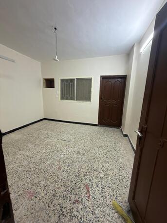 Jeddah, Apartments, Flats, Houses & Villas, SAR 2000/month,  2 BR,  BehindTareek Madina - Baladia Street Room Available For Rent