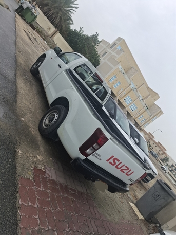Tubli, Vehicles, Cars & Trucks , BHD 2300,  Isuzu D-MAX,  2015,  Manual,  17200 KM,  Isuzu Pickup For Sale Asking Price Is 2,300