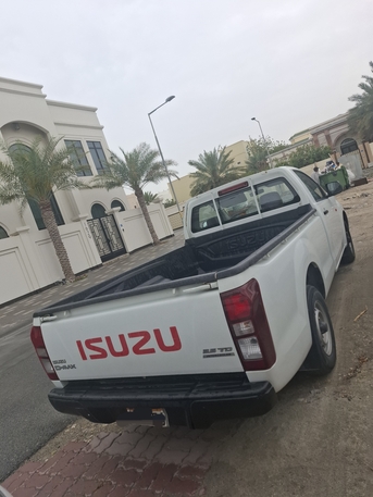 Tubli, Vehicles, Cars & Trucks , BHD 2300,  Isuzu D-MAX,  2015,  Manual,  17200 KM,  Isuzu Pickup For Sale Asking Price Is 2,300