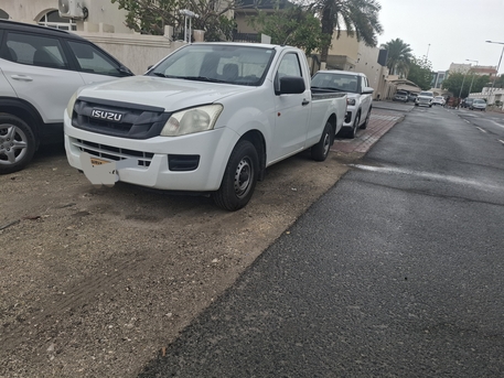 Tubli, Vehicles, Cars & Trucks , BHD 2300,  Isuzu D-MAX,  2015,  Manual,  17200 KM,  Isuzu Pickup For Sale Asking Price Is 2,300