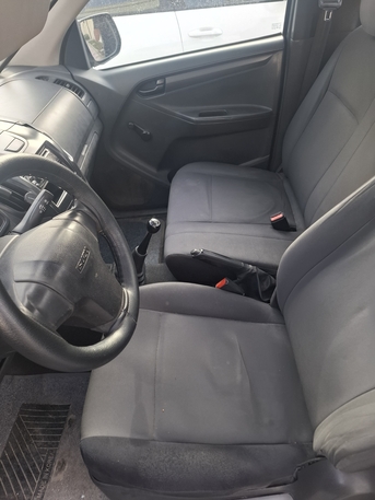 Tubli, Vehicles, Cars & Trucks , BHD 2300,  Isuzu D-MAX,  2015,  Manual,  17200 KM,  Isuzu Pickup For Sale Asking Price Is 2,300