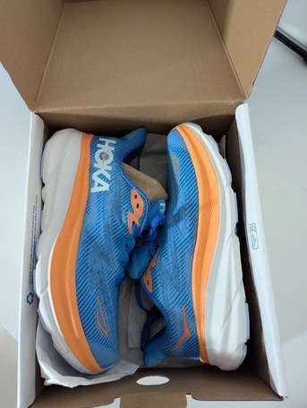 Riyadh, Clothing & Accessories, SAR 300,  Hoka Clifton 9 Professional Running Shoes