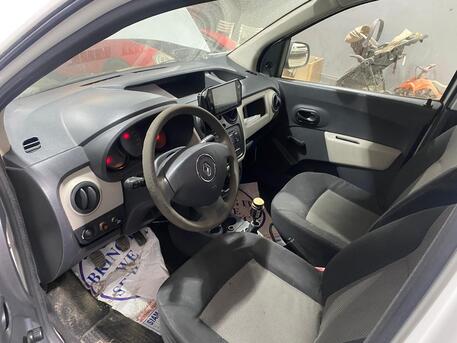 Manama, Vehicles, Cars & Trucks , BHD 1550,  2016,  2016,  Automatic,  00000000 KM,  🚐 For Sale: Reliable & Economical Van 🚐