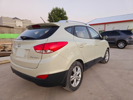 Hittin, Vehicles, Cars & Trucks , SAR 36000,  Hyundai Tucson,  2015,  Automatic,  245918 KM,    - SR. 36,000
