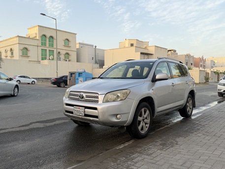 East Riffa, Vehicles, Cars & Trucks , BHD 2650,  Toyota RAV4,  2008,  Automatic,  228000 KM,  RAV4  FIRST OWNER