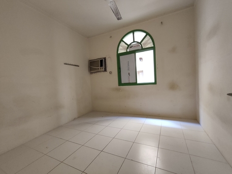Hoora, Apartments, Flats, Houses & Villas, BHD 170/year,  2 BR,  Hoora:- 2BR Flat On Rent With Acs & Ewa..