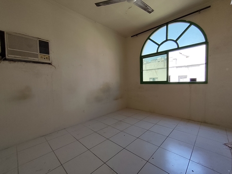 Hoora, Apartments, Flats, Houses & Villas, BHD 170/year,  2 BR,  Hoora:- 2BR Flat On Rent With Acs & Ewa..