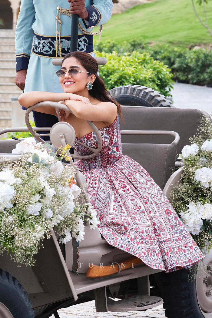 Mumbai, Clothing & Accessories, Steal The Spotlight With Celebrity Dresses For Women