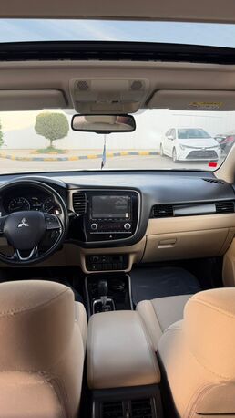 Riyadh, Vehicles, Cars & Trucks , SAR 40000,  Mitsubishi Outlander,  2022,  Automatic,  260000 KM,  , ,  , 260,000 Km, Full Option 4&times;4