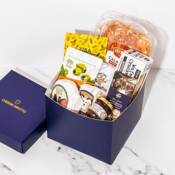 New York, Food, USD 95,  Easy Thanksgiving Cheese Board Ideas For Stress-Free Hosting