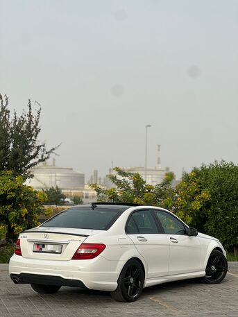 Riffa, Vehicles, Cars & Trucks , BHD 3400,  MERCEDES BENZ C200 2013 WHITE,  2013,  Automatic,  190000 KM,