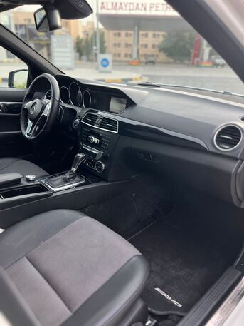 Riffa, Vehicles, Cars & Trucks , BHD 3400,  MERCEDES BENZ C200 2013 WHITE,  2013,  Automatic,  190000 KM,