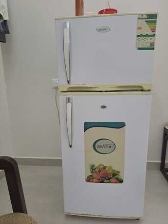 Jeddah, Household Items, SAR 745,  Gas Cylinder King-size Bed, Refrigerator, Tables, Chairs And Many More