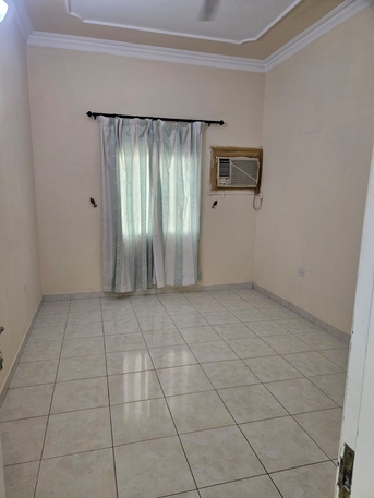 Manama, Apartments, Flats, Houses & Villas, BHD 200/month,  2 BR,  2bhk 200bd With Ac Ewa 30bd Limited Near Police Station Gudabiya