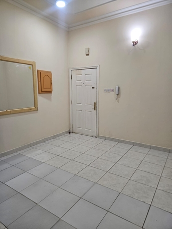 Manama, Apartments, Flats, Houses & Villas, BHD 200/month,  2 BR,  2bhk 200bd With Ac Ewa 30bd Limited Near Police Station Gudabiya