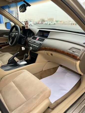 Riffa, Vehicles, Cars & Trucks , BHD 2200,  HONDA ACCORD I-VTEC 2009 GOLD,  2009,  Automatic,  200000 KM,