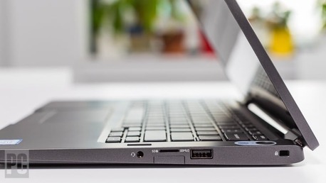 Manama, Computers, BHD 103,  DELL 2 In 1 Touch Laptop+Tablet Core I7 8th Generation 14" 360* Flip Display Bezel Less