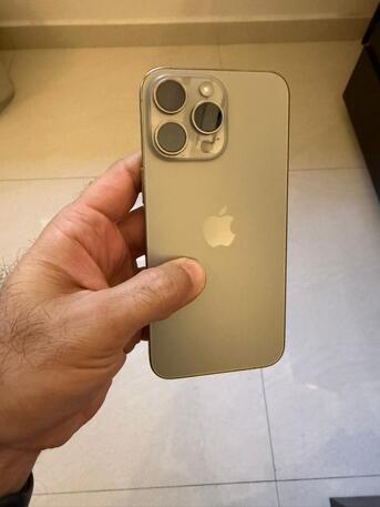 Riyadh, Mobile Phones, SAR 2800,  IPhone 15 Pro Max 256 GB Natural Titanium 89% Battery Health Saudi Purchase