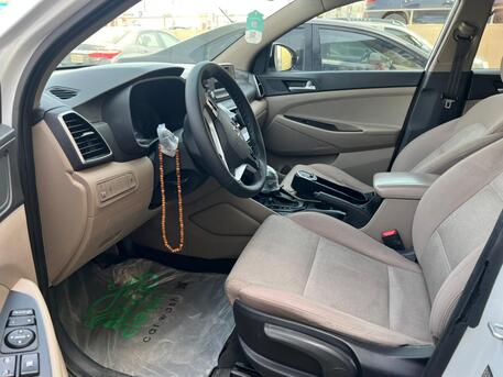 Riyadh, Vehicles, Cars & Trucks , SAR 49500,  Hyundai Tucson,  2019,  Automatic,  200000 KM,  , ,