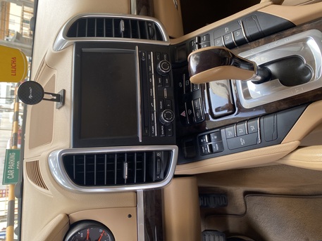 Manama, Vehicles, Cars & Trucks , BHD 9500,  Porsche Cayenne,  2016,  Automatic,  74000 KM,    | Excellent Condition | 74,000 KM | Fully Serviced | Like New