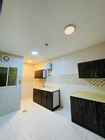 Jubail, Apartments, Flats, Houses & Villas, 2 BR,  2BHK UNFURNISHED APARTMENT AVAILABLE FOR EXECUTIVE BACHELORS