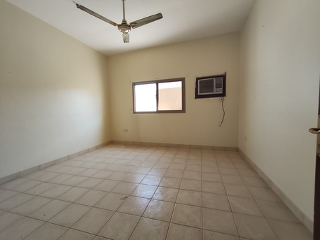 Busaiteen, Apartments, Flats, Houses & Villas, BHD 130/year,  1 BR,  Busaiteen:- Rooftop Studio Flat On Rent With Unlimited Ewa..
