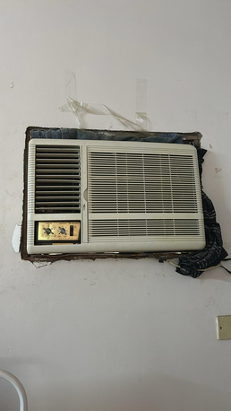 Riyadh, Air Conditioners, SAR 450,  URGENT Window AC 1.5Ton FOR SALE