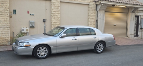 Al Suwaidi, Vehicles, Cars & Trucks , SAR 12000,  Lincoln Town Car,  2004,  Automatic,  212 KM,