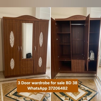 Manama, Furniture, BHD 38,  ✅️ 3 Door Wardrobe For Sale In Good Condition With Delivery