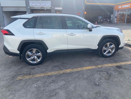 Jeddah, Travel, TOYOTA RAV4 RENT THREE OR FOUR MONTHS