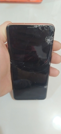 Al Barsha, Mobile Phones, AED 300,  Samsung Galaxy S9 Plus ( Damaged Phone) For Sale