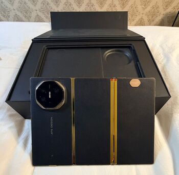 Jeddah, Mobile Phones, SAR 9000,  Huawei Mate XT Ultimate Design