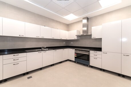 Kuwait City, Apartments, Flats, Houses & Villas, KWD 2500/month,  Hateen &ndash; Contemporary, Four Bedroom Villa W/pool And Garden