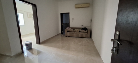 Salmaniya, Apartments, Flats, Houses & Villas, BHD 200/month,  1 BR,  1 Bedroom Semi Furnished Flat For Rent With Ewa