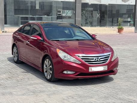 Manama, Vehicles, Cars & Trucks , BHD 1750,  Hyundai Sonata,  2014,  Automatic,  166200 KM,    (Red)