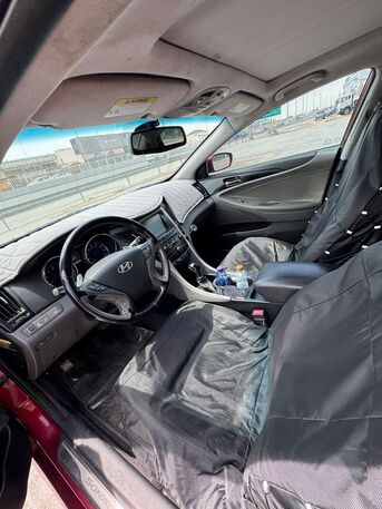 Manama, Vehicles, Cars & Trucks , BHD 1750,  Hyundai Sonata,  2014,  Automatic,  166200 KM,    (Red)