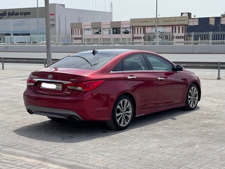 Manama, Vehicles, Cars & Trucks , BHD 1750,  Hyundai Sonata,  2014,  Automatic,  166200 KM,    (Red)