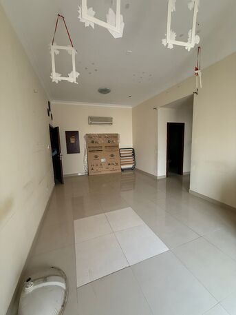 Salmaniya, Apartments, Flats, Houses & Villas, BHD 280/month,  Furnished,  2 BR,  150 Sq. Meter,  Spacious Apartments / Flats For Rent In Salmaniya - Prime Location - Near Hospital & Shops