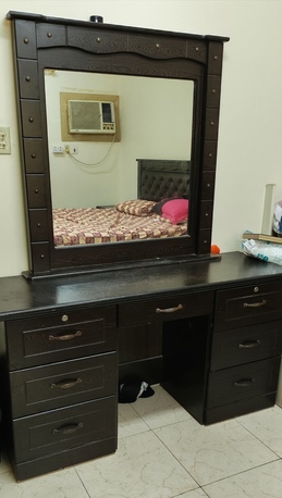 Jubail, Furniture, SAR 1000,  King Size Complete Bed Set With Side Tables,6 Door Wardrobe