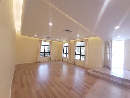 Saar, Housing Exchanges, BHD 850/month,  4 BR,  300 Sq. Meter,  Compound Villa .inclusive .garden ,semi Furnished