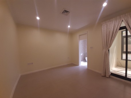 Saar, Housing Exchanges, BHD 850/month,  4 BR,  300 Sq. Meter,  Compound Villa .inclusive .garden ,semi Furnished