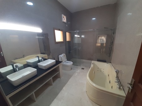 Budaiya, Housing Exchanges, BHD 1100/month,  4 BR,  MODERN ,FULLY FURNISHED,INCLUSIVE,PRIVATE POOL