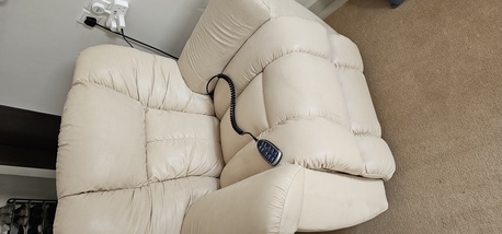 Riyadh, Furniture, SAR 1500,  American Lazy Boy Electric Rocking Recliner With Relaxing