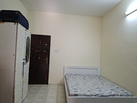 Manama, Bedspace For Rent, BHD 55,  Room For Rent ( Bedspace)
