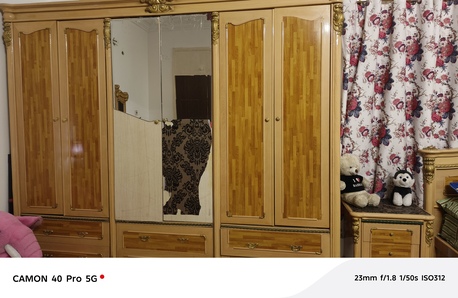 Jidhafs, Furniture, BHD 18,  6 Door Cupboard In Good Condition Only A Bit Of Mirror Broken