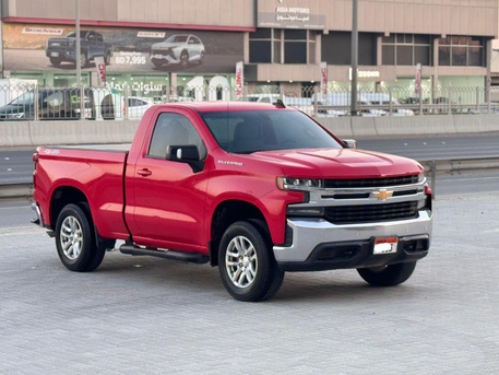 Manama, Vehicles, Cars & Trucks , BHD 8900,  Chevrolet Silverado 1500,  2019,  Automatic,  142400 KM,  Chevrolet Silverado LT  (Red)