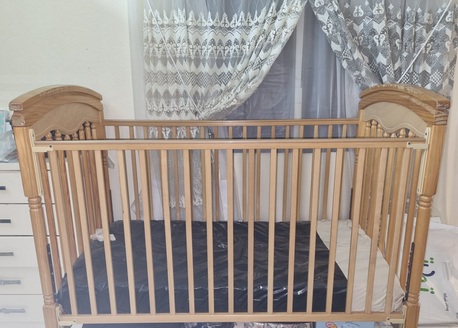 Jeddah, Baby & Kid Stuff, SAR 200,  URGENT SELL!!!! JUNIORS BABY CRIB