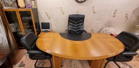 Jeddah, Furniture, SAR 2000,  Executive Office Desk Set With Chairs &ndash; Premium Look